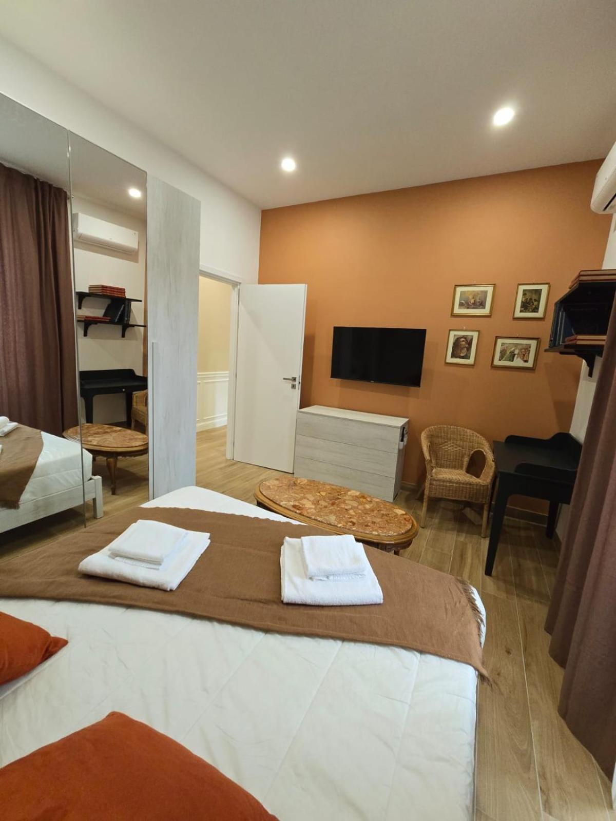 Linetta Charme House
